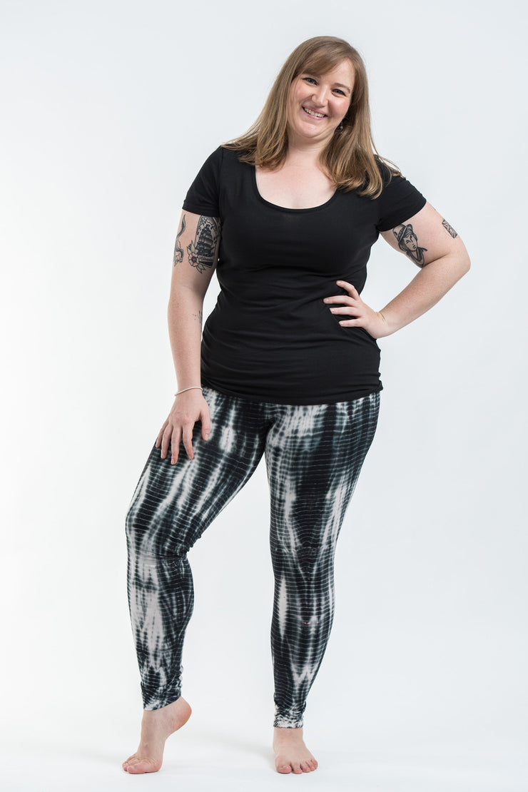 Plus Size Lightning Stripes Tie Dye Cotton Leggings in Black and White