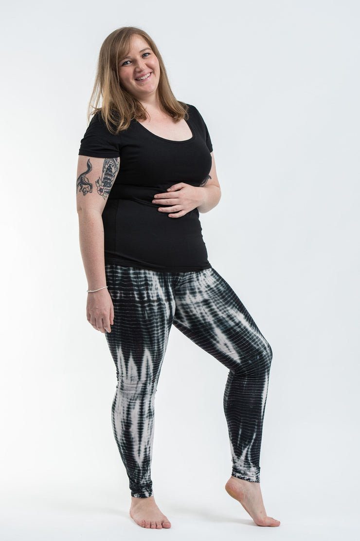 Plus Size Lightning Stripes Tie Dye Cotton Leggings in Black and White