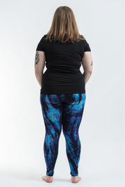 Plus Size Lightning Stripes Tie Dye Cotton Leggings in Indigo