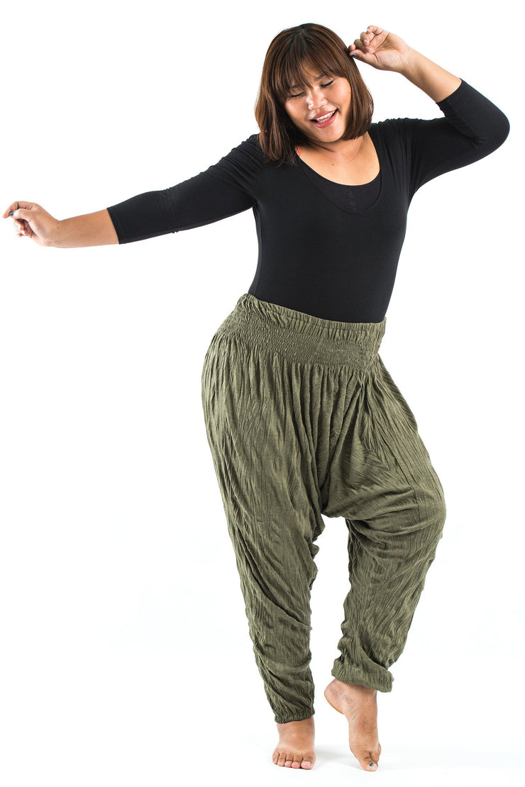 Plus Size Crinkled Cotton Harem Pants in Green