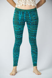 Melting Stripes Tie Dye Cotton Leggings in Turquoise